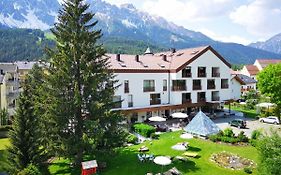 Sporthotel Tyrol & Wellness